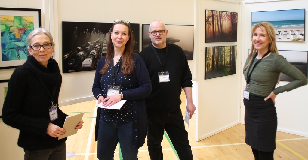 Foto: Censorerne - Amatørkunstnernes Forårsudstilling 2018  Fra venstre: Ruth Kudsk Jørgensen, Kirsten-Marie Hedeland , Bo Gorzelak Pedersen samt Bettina Winkelmann