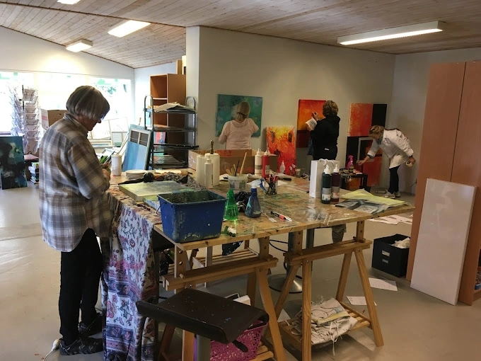 Workshop med  softpasteller og alkohol ink fra Art-de-vinci